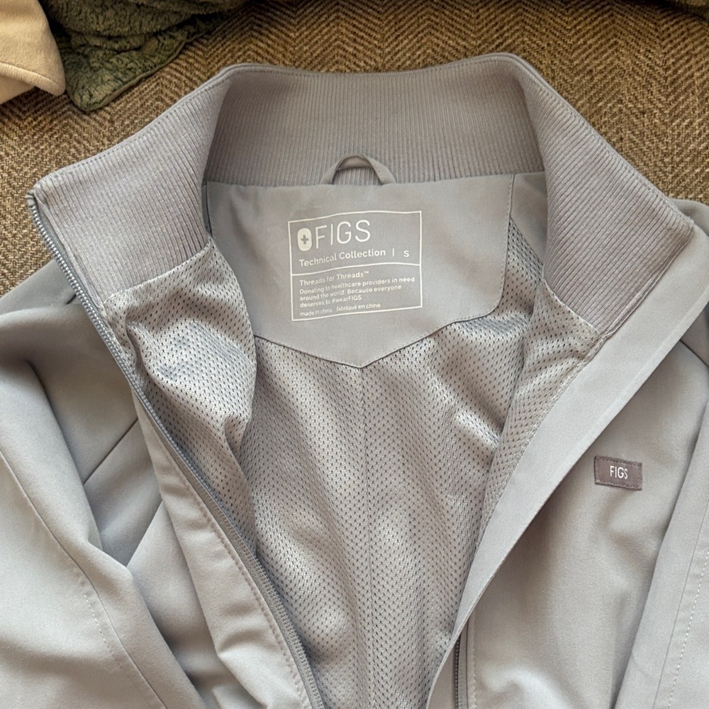 Figs Women's Light Gray Jacket S - Picture 6 of 9
